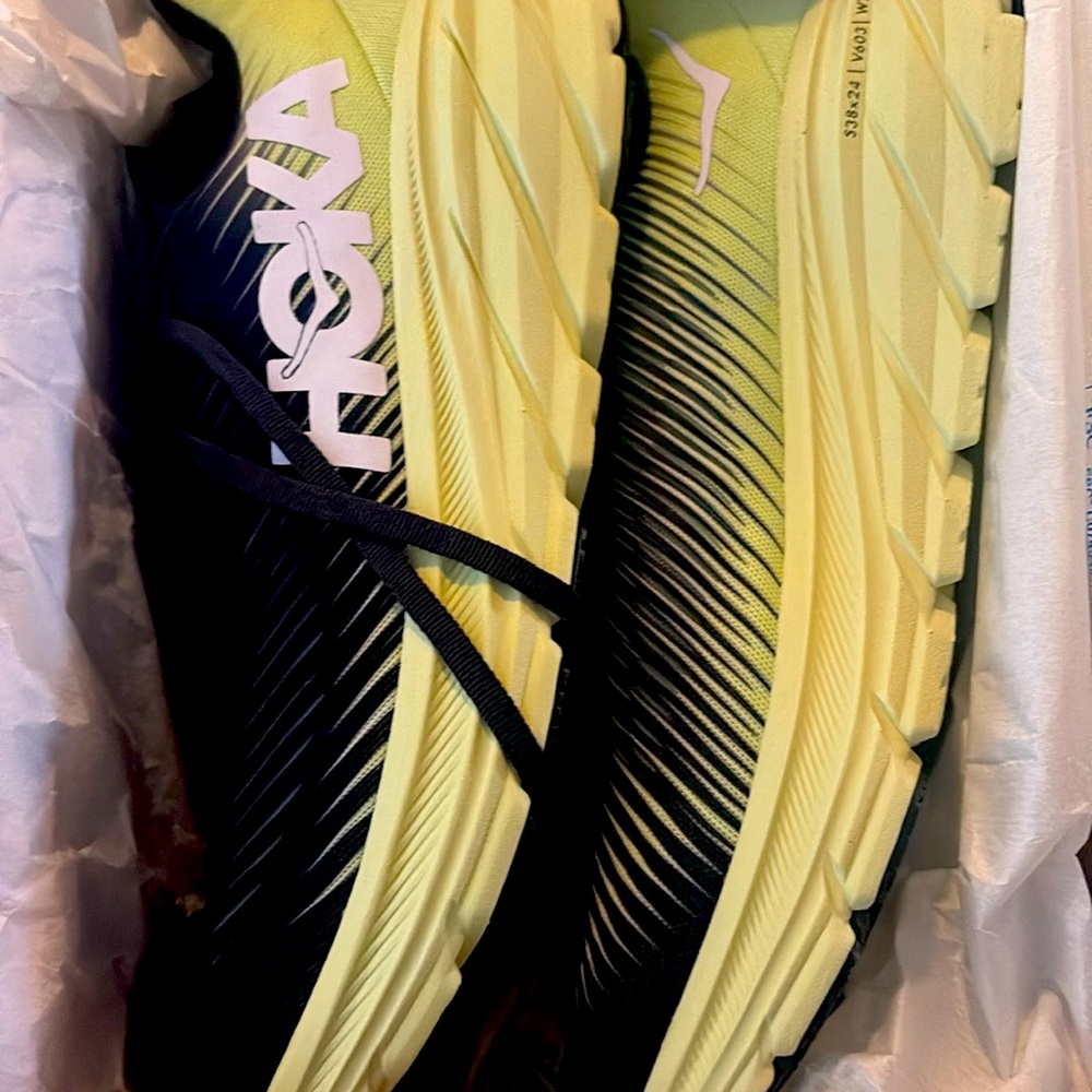 Hoka M Rincon 3 size 8.5mens